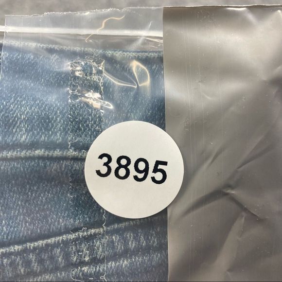 DL1961 Hawke Skinny Jeans   Size 3 junior medium wash - Picture 9 of 9